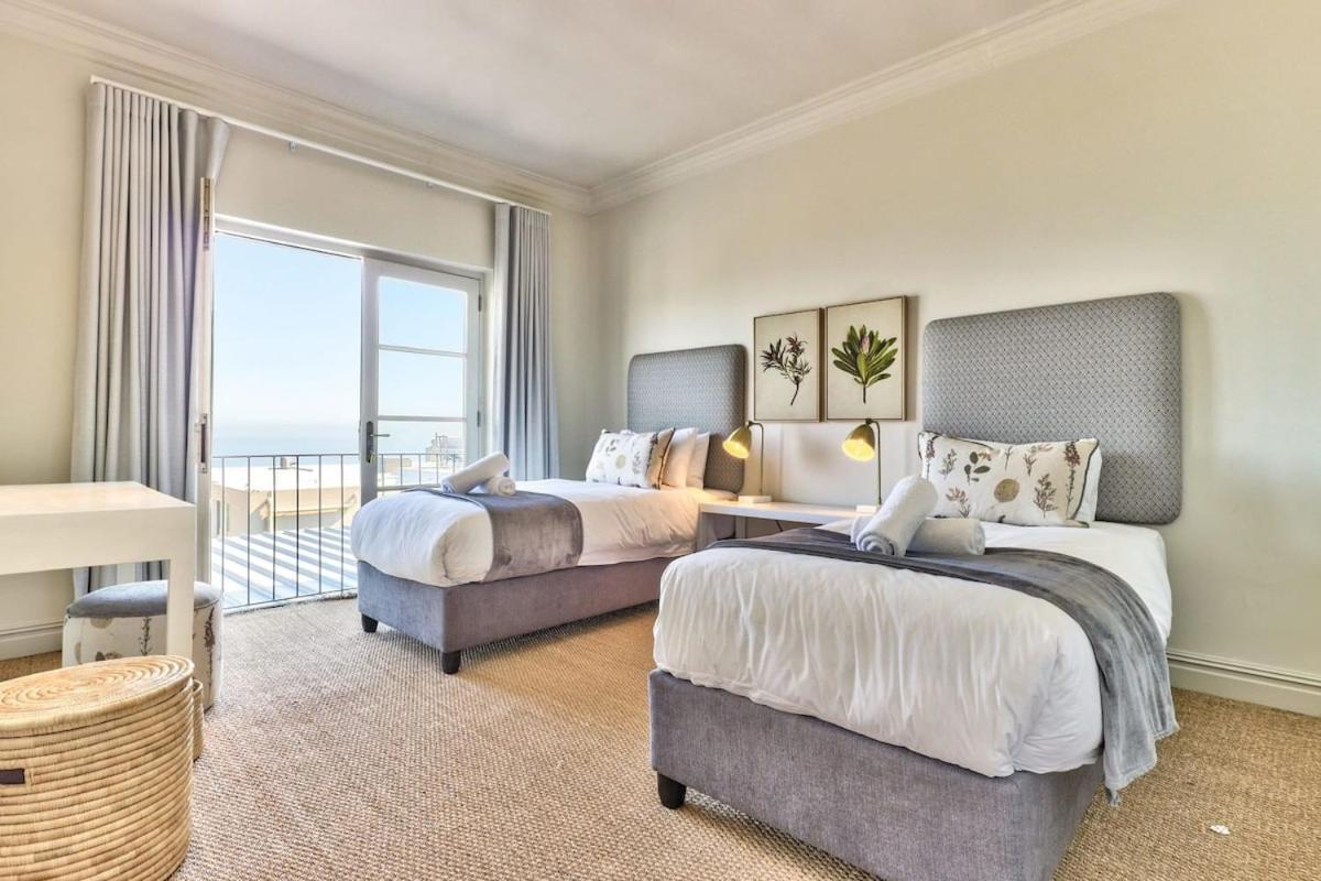 Lush Family Home In Prestigious Area Cape Town Bagian luar foto