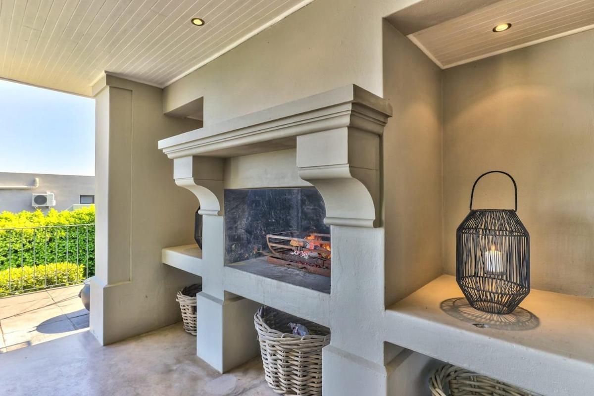 Lush Family Home In Prestigious Area Cape Town Bagian luar foto