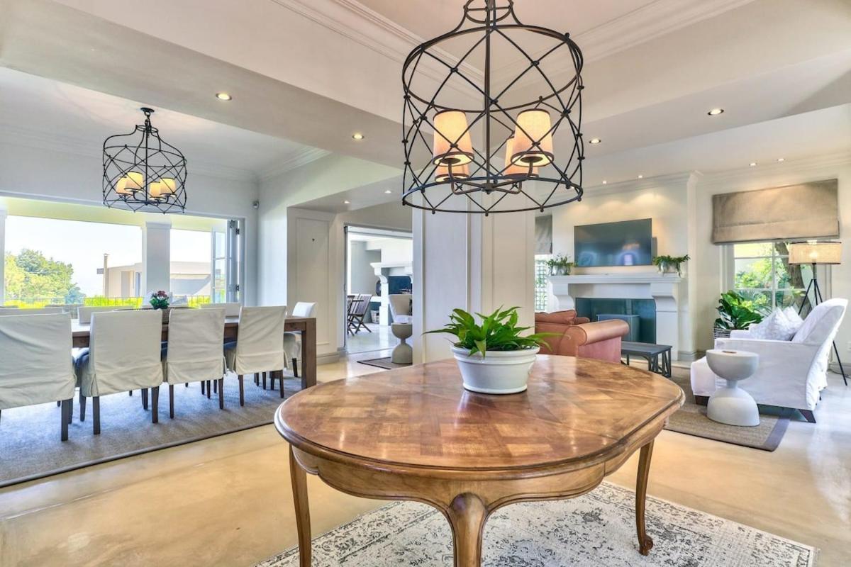 Lush Family Home In Prestigious Area Cape Town Bagian luar foto