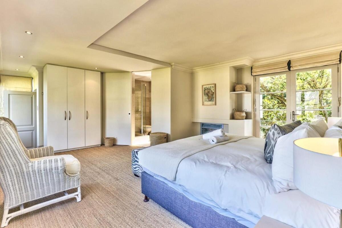 Lush Family Home In Prestigious Area Cape Town Bagian luar foto