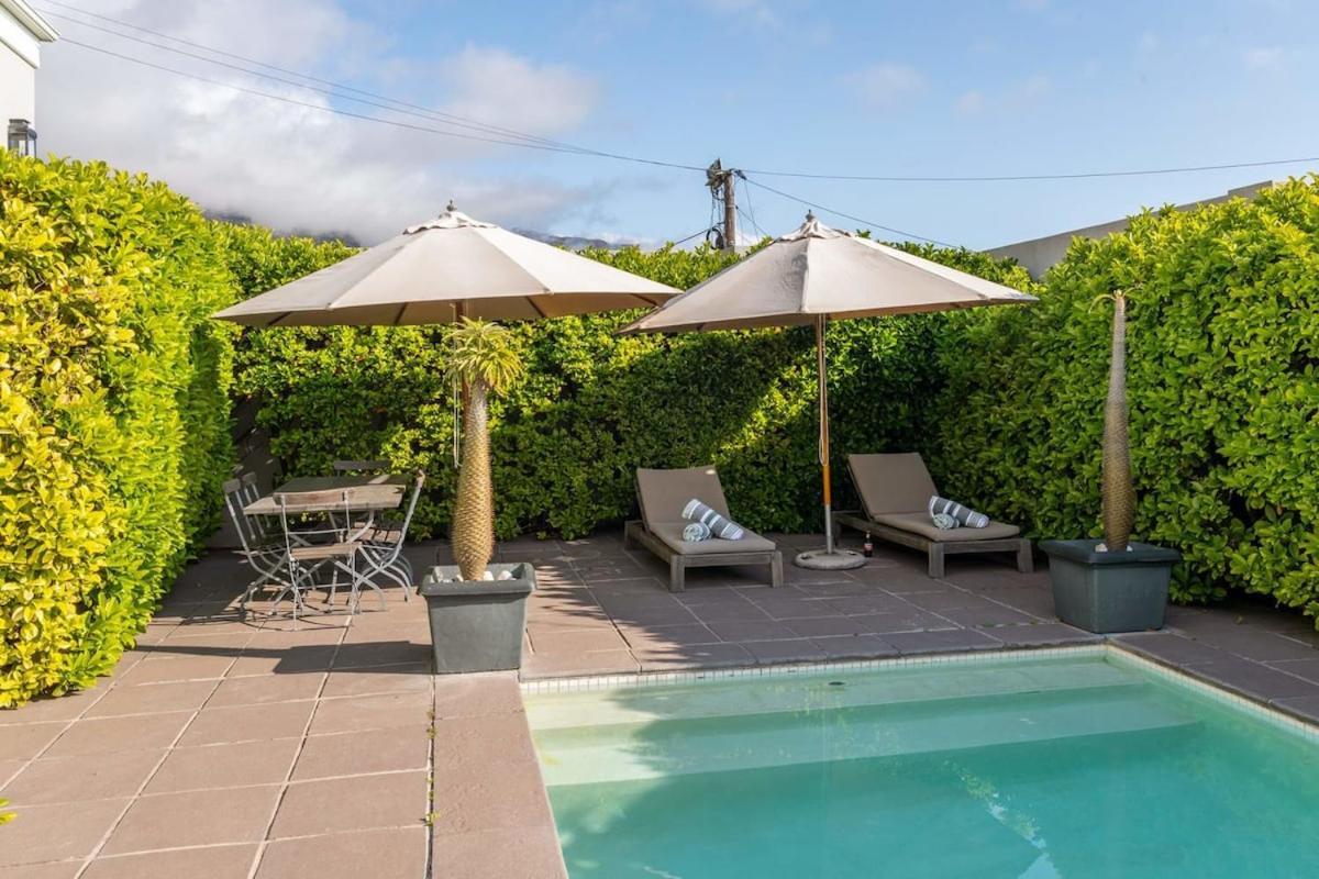 Lush Family Home In Prestigious Area Cape Town Bagian luar foto