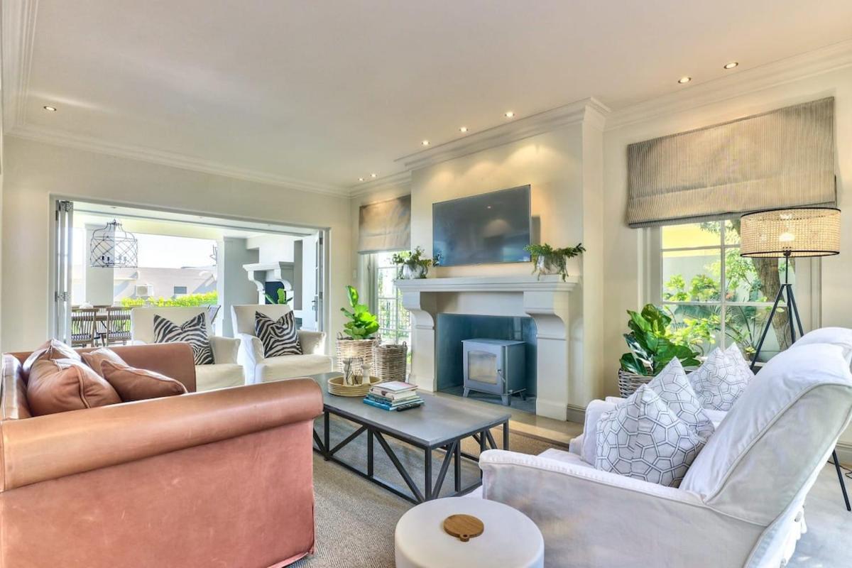 Lush Family Home In Prestigious Area Cape Town Bagian luar foto